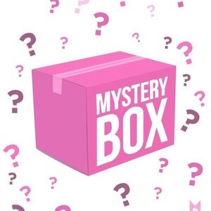 Mystery box 15 pieces of women's clothing (medium size)